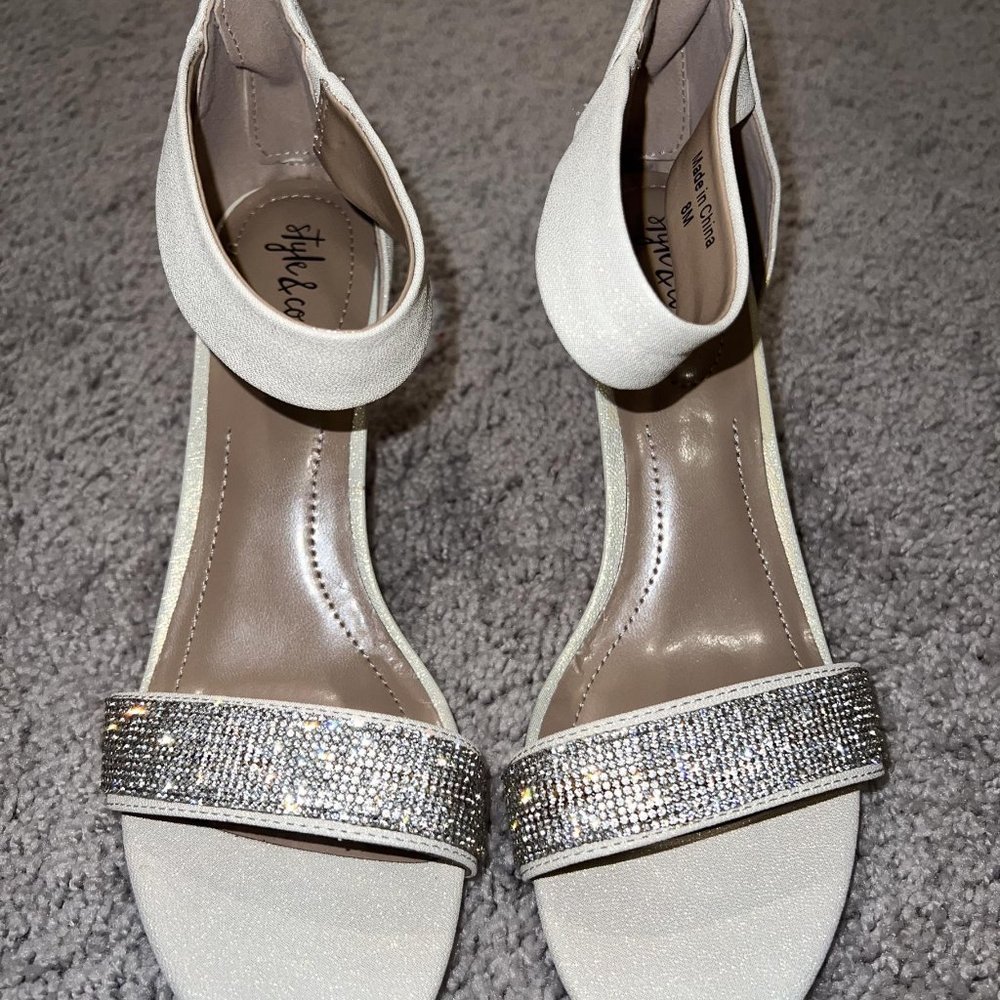 Style Co Phillyis Two-Piece Evening San White Sparkle